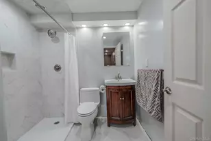 118 Fairmont Ave, Medford, NY 11763 - Photo 23