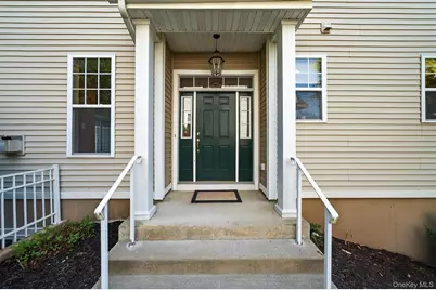 8 Green Court, Middletown, NY 10940 - Photo 5