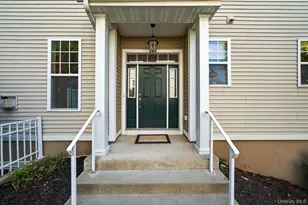 8 Green Ct, Middletown, NY 10940 - Photo 5