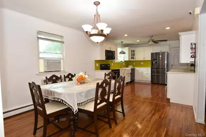 15 Center Avenue, Bay Shore, NY 11706 - Photo 5