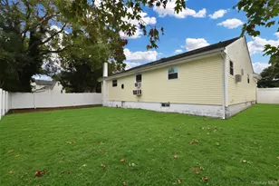 15 Center Ave, Bay Shore, NY 11706 - Photo 13