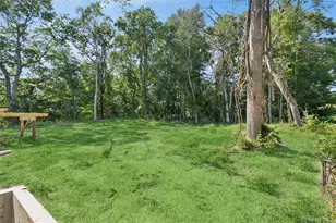 129 Cedar Ln, Medford, NY 11763 - Photo 3