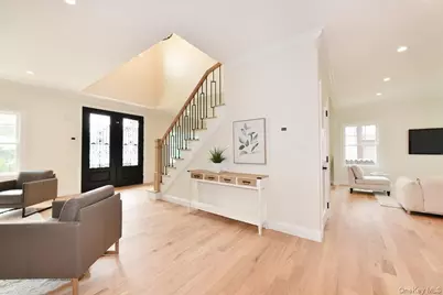 124 North Drive, Massapequa, NY 11758 - Photo 9
