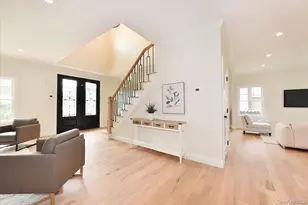 124 North Dr, Massapequa, NY 11758 - Photo 9