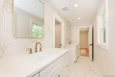 124 North Drive, Massapequa, NY 11758 - Photo 25