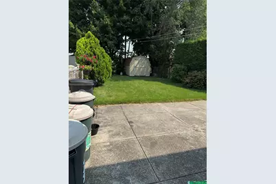 8607 77th Avenue, Ridgewood, NY 11385 - Photo 11