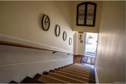 158 Wilson Avenue, Westbury, NY 11590 - Photo 19
