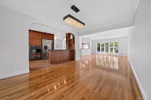 78 Sugar Maple Dr, Roslyn, NY 11576 - Photo 9