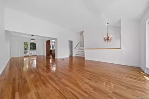 78 Sugar Maple Dr, Roslyn, NY 11576 - Photo 7