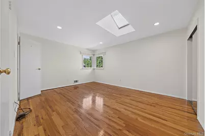 78 Sugar Maple Drive, Roslyn, NY 11576 - Photo 17