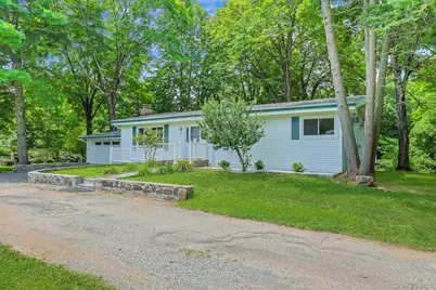 252 Watch Hill Road, Cortlandt Manor, NY 10567 - Photo 3