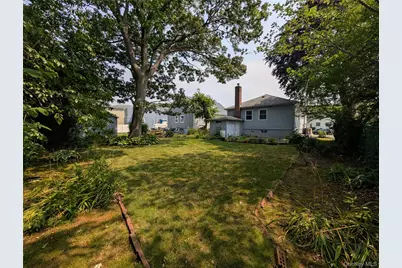 2944 Bayswater Avenue, Far Rockaway, NY 11691 - Photo 5