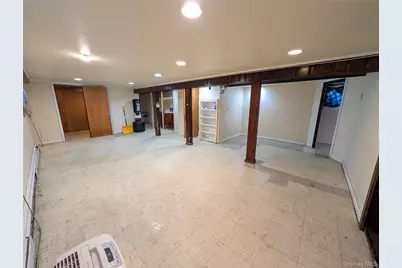 2944 Bayswater Avenue, Far Rockaway, NY 11691 - Photo 15