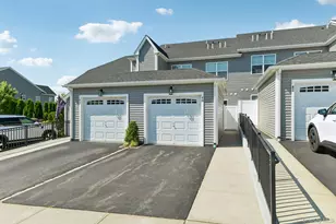 40 Grace Hall Ln, Yaphank, NY 11980 - Photo 21