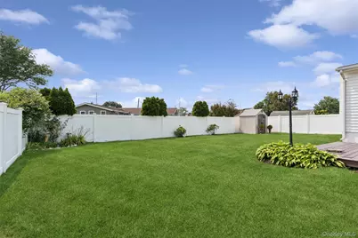 114 Miller Road, Hicksville, NY 11801 - Photo 37
