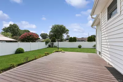 114 Miller Road, Hicksville, NY 11801 - Photo 33