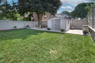 170 Trenchard St, Yonkers, NY 10704 - Photo 25