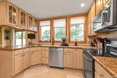2631 Fox Road, Baldwin, NY 11510 - Photo 7