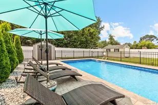 46 Andrea Ln, West Sayville, NY 11796 - Photo 11