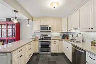 239 Parkside Dr, Suffern, NY 10901 - Photo 11