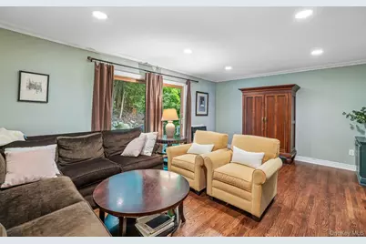 239 Parkside Drive, Suffern, NY 10901 - Photo 5