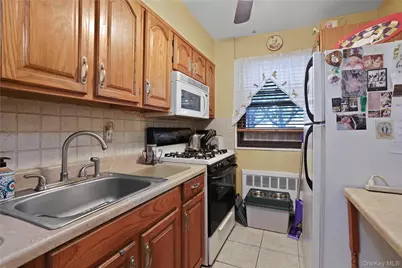 13729 81st Street, Howard Beach, NY 11414 - Photo 5