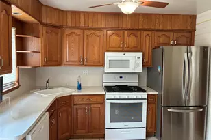 553 W Beech St, Long Beach, NY 11561 - Photo 3