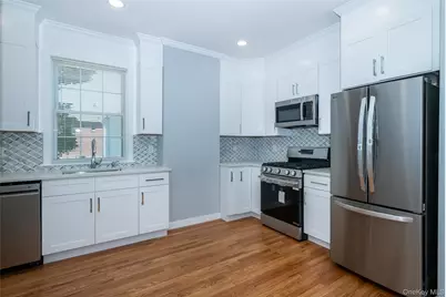 118 Pershing Avenue, New Rochelle, NY 10801 - Photo 3
