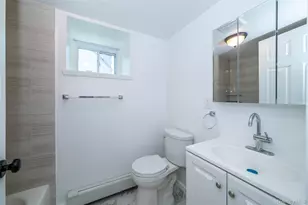 118 Pershing Ave, New Rochelle, NY 10801 - Photo 13