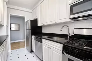 5620 Netherland Ave, Bronx, NY 10471 - Photo 3