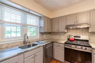 24 S Gate Dr, Poughkeepsie, NY 12601 - Photo 11