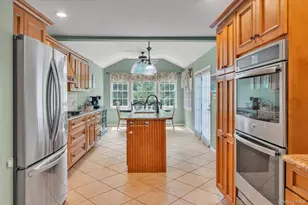46 Sherbrooke Dr, Smithtown, NY 11787 - Photo 17