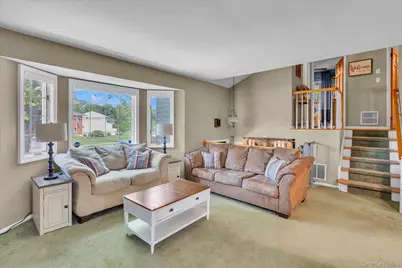 46 Sherbrooke Drive, Smithtown, NY 11787 - Photo 11