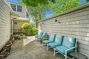 21 Circle Dr, Glen Cove, NY 11542 - Photo 19