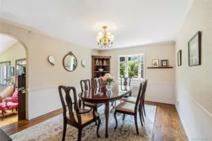 21 Circle Dr, Glen Cove, NY 11542 - Photo 11