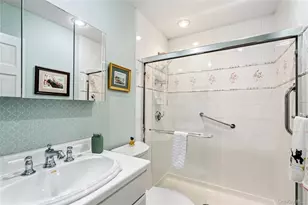 21 Circle Dr, Glen Cove, NY 11542 - Photo 13