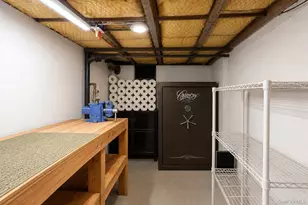 27 Avondale St, Valley Stream, NY 11581 - Photo 25