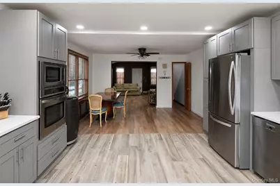 27 Avondale Street, Valley Stream, NY 11581 - Photo 13