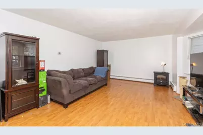 250 Clarice Boulevard, Holbrook, NY 11741 - Photo 5