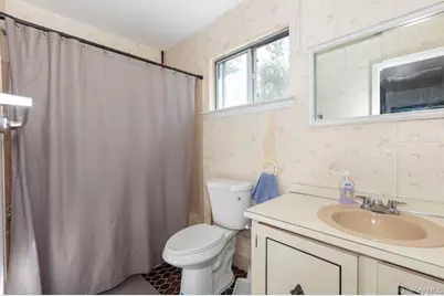 250 Clarice Boulevard, Holbrook, NY 11741 - Photo 19