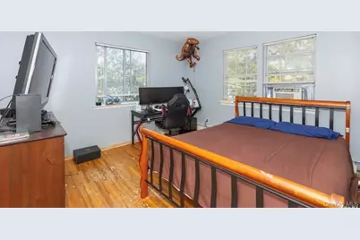 250 Clarice Boulevard, Holbrook, NY 11741 - Photo 15