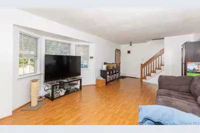 250 Clarice Boulevard, Holbrook, NY 11741 - Photo 3