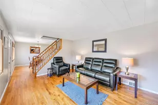 42 Crescent St, Hicksville, NY 11801 - Photo 9
