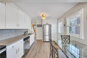 42 Crescent St, Hicksville, NY 11801 - Photo 3