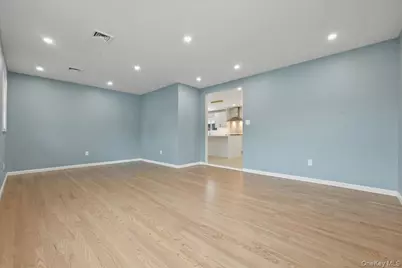 616 Harless Place, West Hempstead, NY 11552 - Photo 11