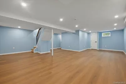 616 Harless Place, West Hempstead, NY 11552 - Photo 27