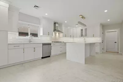 616 Harless Place, West Hempstead, NY 11552 - Photo 7
