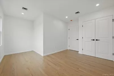 616 Harless Place, West Hempstead, NY 11552 - Photo 17