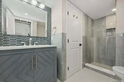616 Harless Place, West Hempstead, NY 11552 - Photo 29