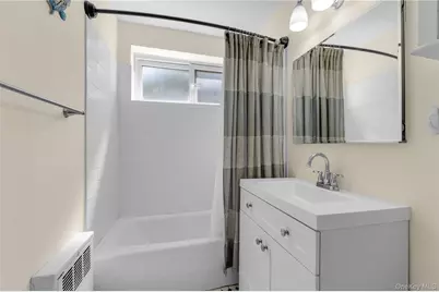 32 Pearsall Avenue #3F, Glen Cove, NY 11542 - Photo 13